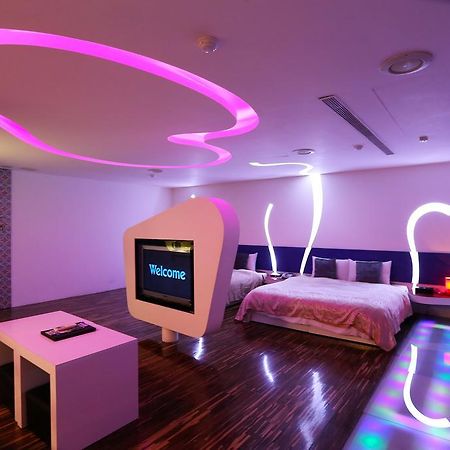 Ya Nold Fashion House Hotel Jiaoxi Zewnętrze zdjęcie